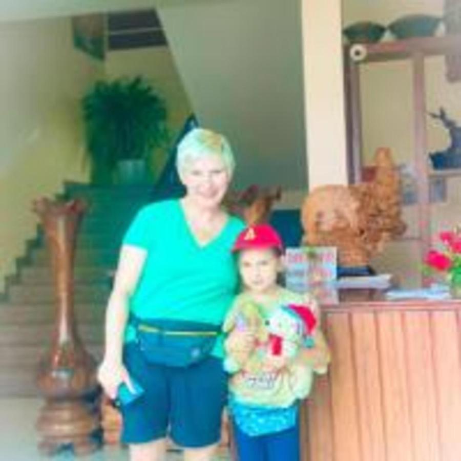 Window Homestay Kon Tum Exteriör bild
